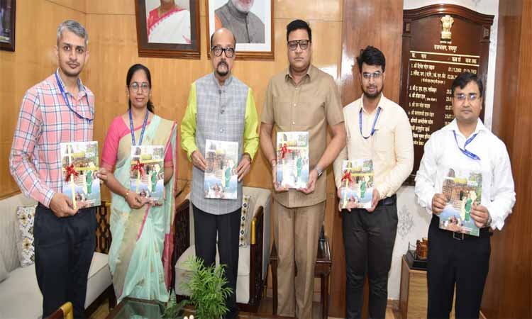 राज्यपाल रमेन डेका ने क्षेत्रीय पासपोर्ट कार्यालय की राजभाषा पत्रिका ‘महतारी-2025’ का किया विमोचन