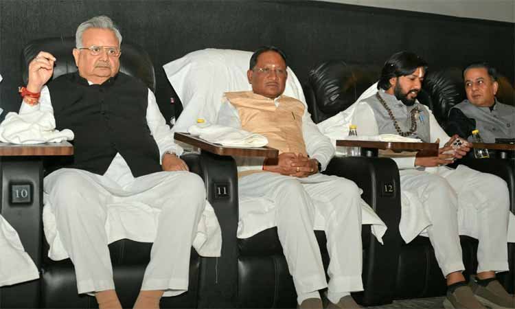 रायपुर : बलिदानी राजा गुरु बालकदास फिल्म साहस और शौर्य की अनुपम गाथा : मुख्यमंत्री श्री साय