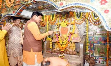 मुख्यमंत्री डॉ. यादव ने की न्यू मार्केट स्थित खेड़ापति हनुमान मंदिर में पूजा-अर्चना