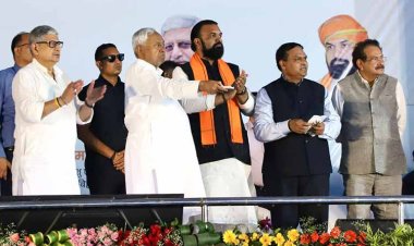 मुख्यमंत्री नीतीश कुमार ने मुंगेर में 12,690 करोड़ की परियोजनाओं का शिलान्यास, बोले – पाँच साल में एक करोड़ युवाओं को मिलेगा रोजगार