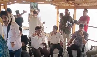 छठ महापर्व की तैयारियों में जुटा प्रशासन, बक्सर डीएम विद्यानंद सिंह ने घाटों का किया निरीक्षण