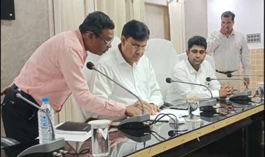 बक्सर की चार विधानसभा सीटों पर 52 उम्मीदवारों के बीच कड़ा मुकाबला, जिलाधिकारी ने की शांतिपूर्ण मतदान की अपील