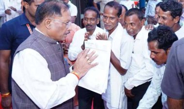 रायपुर : मुख्यमंत्री श्री विष्णु देव साय को दीपपर्व की शुभकामनाएं देने बगिया में लगा रहा तांता