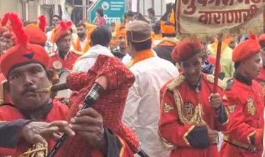 वाराणसी में गोवर्धन पूजा की भव्य शोभा यात्रा, नमो घाट तक उमड़ा श्रद्धालुओं का सैलाब