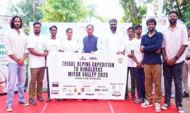 रायपुर : जशपुर के युवाओं ने छुआ हिमालय की ऊंचाइयों को: 5350 मीटर की ऊंचाई पर ट्रैकिंग, रॉक क्लाइंबिंग और आइस क्लाइंबिंग का अद्भुत अनुभव