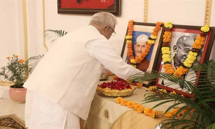 राज्यपाल श्री पटेल ने महात्मा गांधी और शास्त्री जी की जयंती पर किया नमन