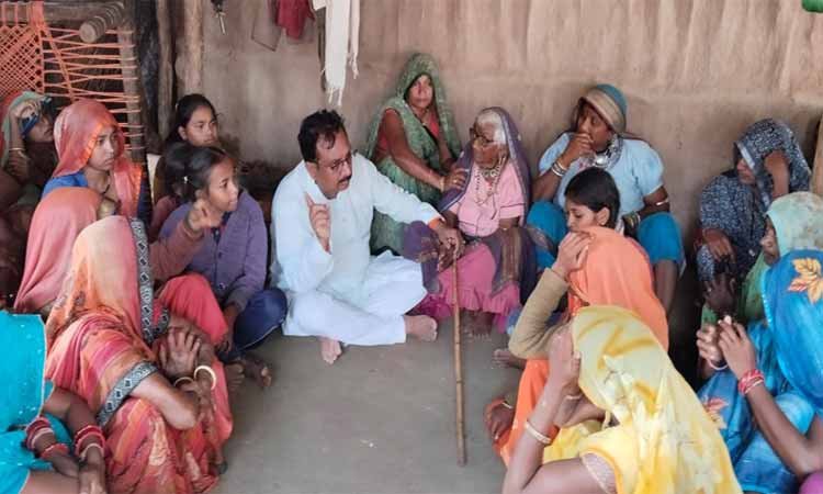 मंत्री डॉ. शाह ने मृतकों के परिजन से भेंट कर संवेदना प्रकट की