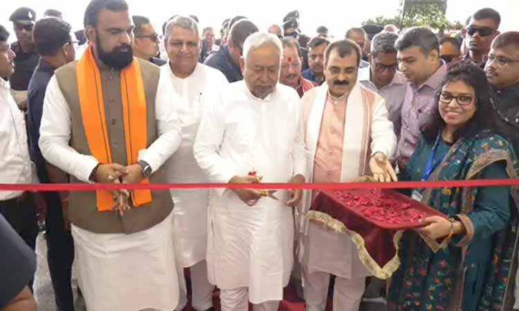 नीतीश कुमार ने पटना मेट्रो के पहले चरण का उद्घाटन कर आम जनता को समर्पित किया