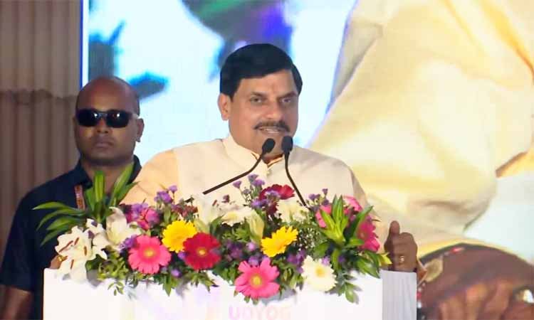 मुख्यमंत्री डॉ. मोहन यादव ने मुंबई में निवेशकों से की चर्चा