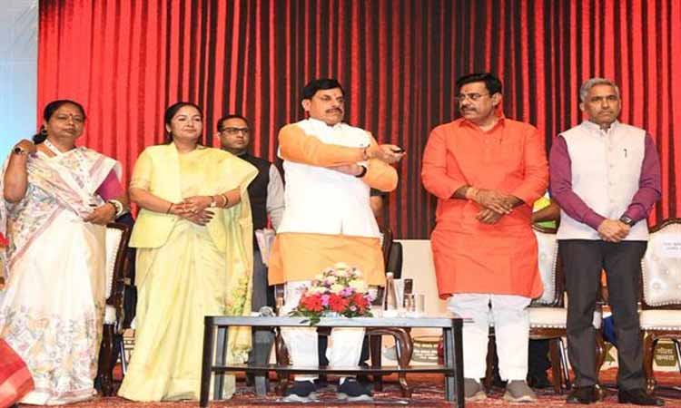 स्वच्छता के लिए बने वातावरण से अब शहरों और प्रदेशों में साफ-सफाई के लिए बढ़ी प्रतिस्पर्धा : मुख्यमंत्री डॉ. यादव