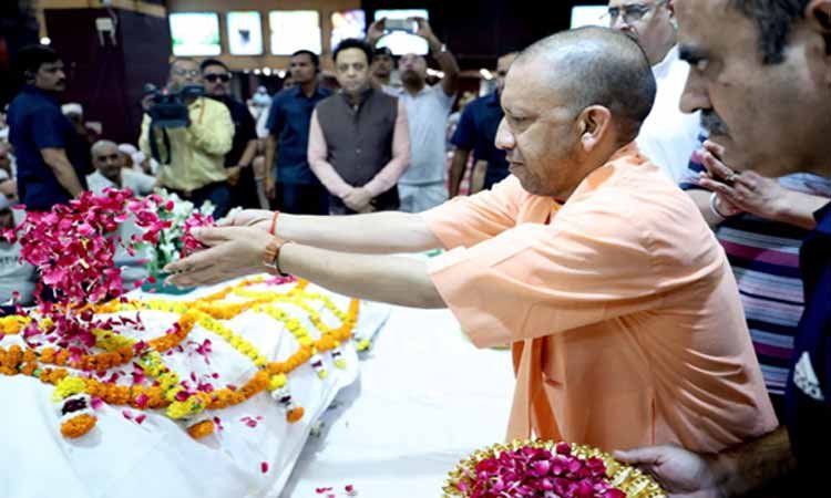 मुख्यमंत्री योगी आदित्यनाथ ने संत शिरोमणि साईं चांडूराम जी को दी भावभीनी श्रद्धांजलि
