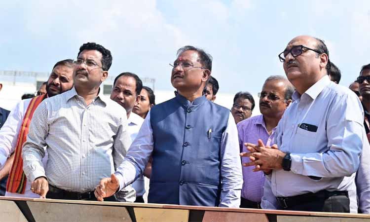 रायपुर : प्रधानमंत्री श्री नरेंद्र मोदी जी का प्रवास प्रदेश के लिए गौरव का अवसर, प्रत्येक व्यवस्था हो गरिमामय और त्रुटिरहित - मुख्यमंत्री श्री साय