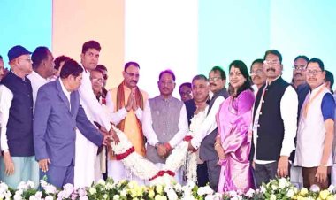 रायपुर : कल्चुरी कलार समाज के सम्मेलन में शामिल हुए मुख्यमंत्री