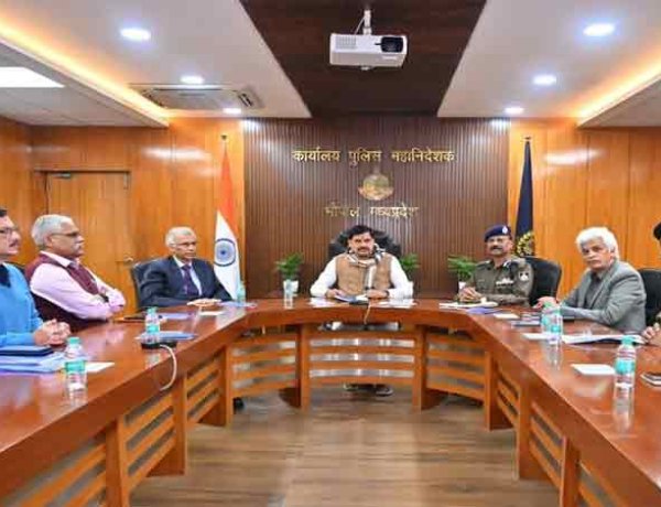 सीएम डॉ. यादव अचानक पहुंचे पुलिस मुख्यालय, रायसेन एसपी को किया अटैच-टीआई को हटाया, दिए सख्त निर्देश