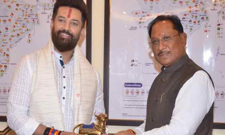 रायपुर : मुख्यमंत्री श्री विष्णुदेव साय की केंद्रीय मंत्री श्री चिराग पासवान के साथ अहम मुलाकात, राज्य में खाद्य प्रसंस्करण को मिलेगी नई दिशा