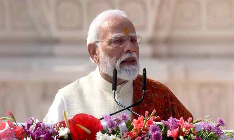 अयोध्या राम मंदिर में हुआ ध्वजारोहण, पीएम मोदी बोले—‘आज संपूर्ण भारत राममय’