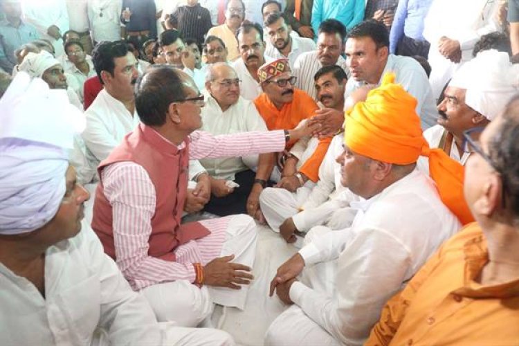 जो शतायु होते हैं, वे देवतुल्य हो जाते हैं : मुख्यमंत्री श्री चौहान