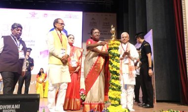 भारत को समग्र विकास के उत्कर्ष तक ले जाएँ : राष्ट्रपति श्रीमती द्रौपदी मुर्मु