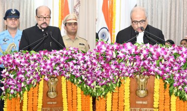 रायपुर : श्री रमेन डेका ने छत्तीसगढ़ के राज्यपाल पद की ली शपथ