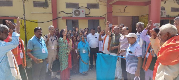 सूरजपुर : सूरजपुर जिले के कुल 147 श्रद्धालु श्री राम लला के दर्शन के लिए अयोध्या धाम रवाना