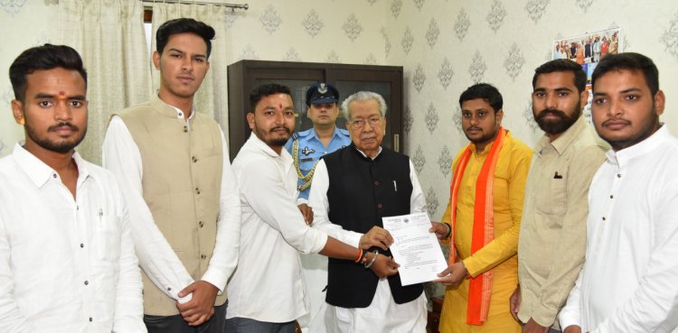 रायपुर : राज्यपाल श्री हरिचंदन से अखिल भारतीय विद्यार्थी परिषद के सदस्यों ने की सौजन्य भेंट