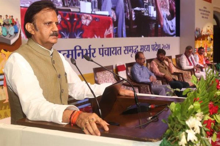 प्रदेश के ग्रामों को पूरे देश में आदर्श बनाने के लिए अभिनव प्रयासों को करें विस्तारित: उप-मुख्यमंत्री श्री शुक्ल