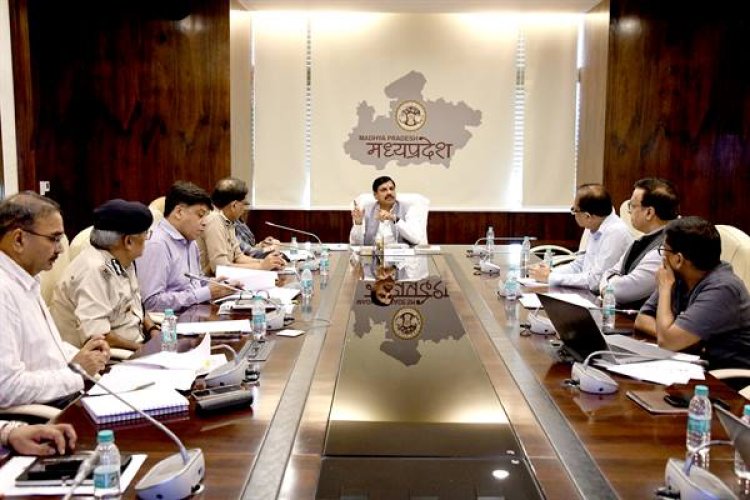 बाढ़ नियंत्रण कक्ष 24 घंटे कार्य करें, बांधों के गेट खुलने पर ग्रामीणों को करें सूचित : मुख्यमंत्री डॉ. यादव