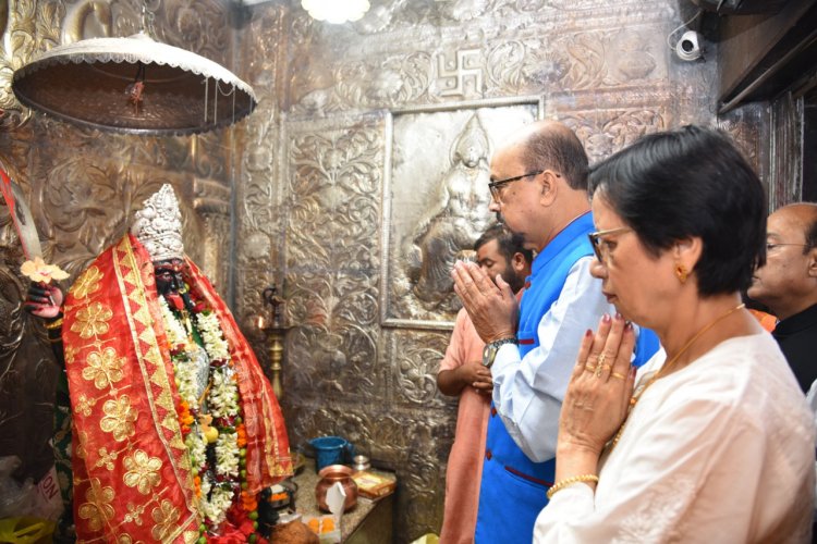 रायपुर : मनोनीत राज्यपाल श्री रमेन डेका ने मां काली से लिया आशीर्वाद