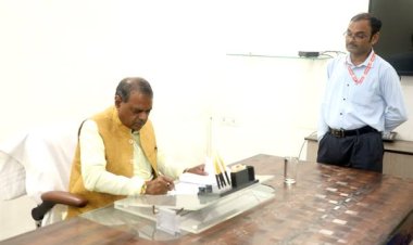 सामाजिक न्याय मंत्री श्री कुशवाह ने म.प्र. राज्य सामान्य वर्ग कल्याण आयोग के अध्यक्ष का कार्यभार ग्रहण किया