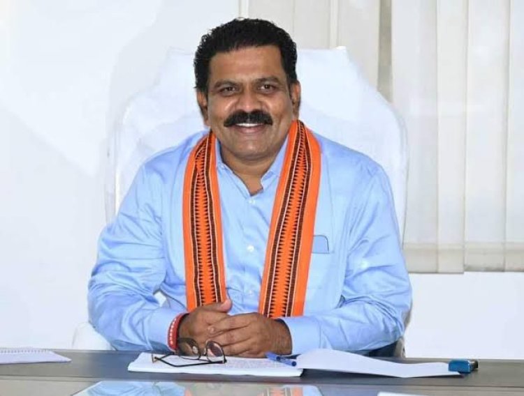 रायपुर : उपमुख्यमंत्री श्री विजय शर्मा के निर्देशानुसार 421 अभियंताओं को मिला वर्षों बाद समयमान वेतनमान