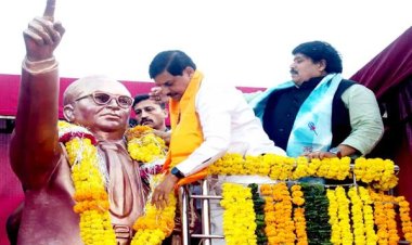 मुख्यमंत्री डॉ.यादव ने संविधान निर्माता भारत रत्न बाबा साहेब अम्बेडकर की नवीन प्रतिमा का अनावरण किया