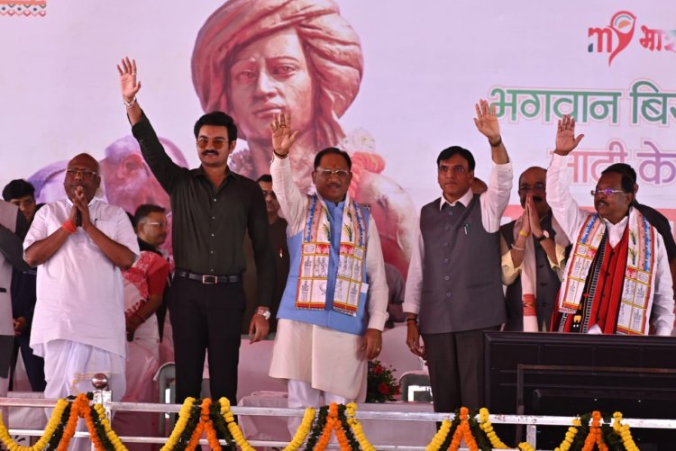 रायपुर : केन्द्रीय मंत्री डॉ. मंडाविया ने युवाओं से देश के विकास और सामाजिक सरोकार से जुड़ने का किया आव्हान