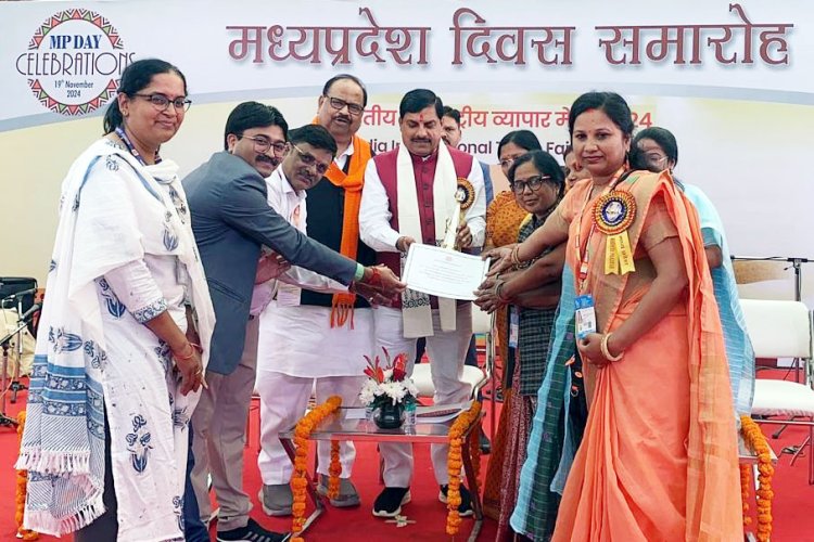 मध्यप्रदेश के शहरी स्व-सहायता समूह नई दिल्ली में पुरस्कृत