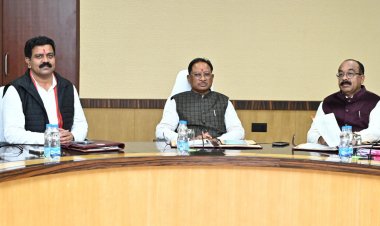 रायपुर : मुख्यमंत्री श्री विष्णु देव साय की अध्यक्षता में मंत्रालय, महानदी भवन में कैबिनेट की बैठक शुरू