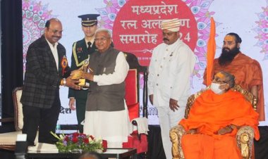 सम्मानित विभूतियाँ उत्कृष्ट कार्यों की ध्वज वाहक : राज्यपाल श्री पटेल