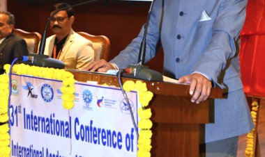 रायपुर : विकसित भारत बनाने के लिए वैज्ञानिक अनुसंधान और नवाचार की भूमिका महत्वपूर्ण- श्री रमेन डेका