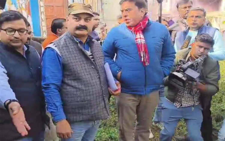 संभल में लगातार दूसरे दिन भी ASI की टीम ने किया सर्वे