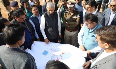 मुख्य सचिव श्री जैन ने ग्लोबल इन्वेस्टर समिट के आयोजन स्थल का निरीक्षण किया