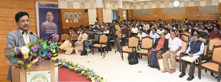 रायपुर : वन अधिकार अधिनियम के बेहतर क्रियान्वयन में छत्तीसगढ़ देश में अग्रणी राज्य: प्रमुख सचिव श्री सोनमणि बोरा