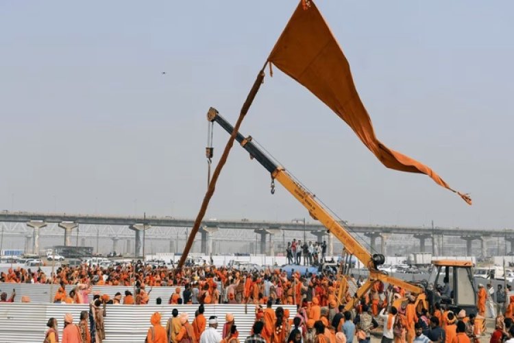 उत्तर प्रदेश के अस्थायी जिले महाकुंभ नगर में 13 जनवरी से शुरू होने वाले महाकुंभ की तैयारियां अंतिम चरण में