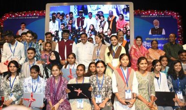 प्रतिभावान विद्यार्थियों को लैपटॉप उपलब्ध कराने से प्रदेश के उज्जवल भविष्य की संभावनाएं अधिक सशक्त होंगी - मुख्यमंत्री डॉ. यादव