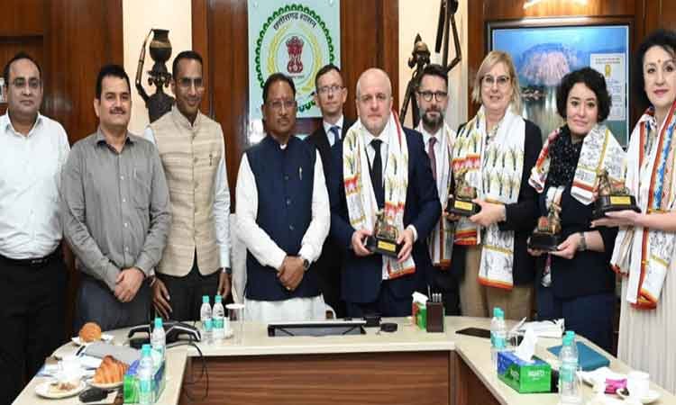 रायपुर : मुख्यमंत्री श्री विष्णु देव साय से पोलैंड की विदेशी मामलों की समिति के प्रतिनिधिमंडल ने की मुलाकात