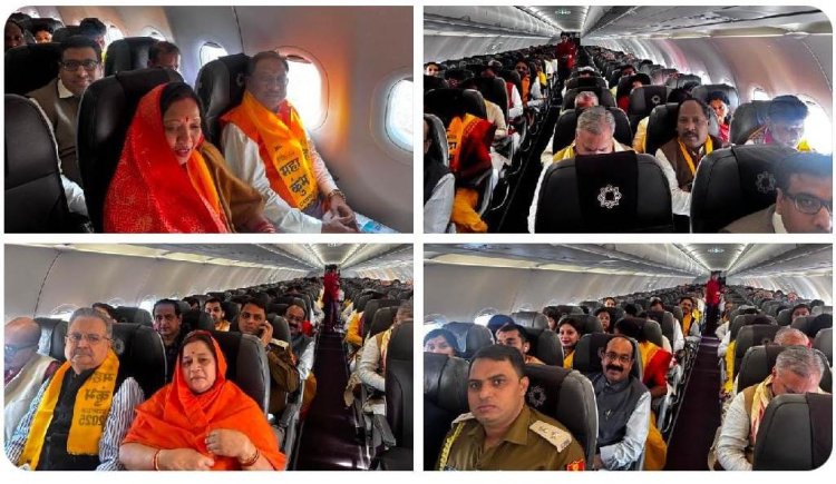 रायपुर : मुख्यमंत्री श्री विष्णुदेव साय रायपुर एयरपोर्ट से प्रयागराज के लिए रवाना