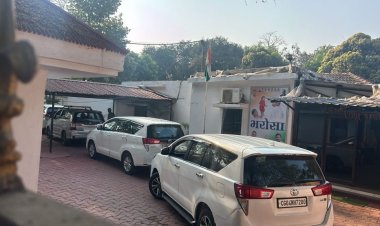पूर्व मुख्यमंत्री भूपेश बघेल समेत कई वरिष्ठ अधिकारियों के घर CIB की दबिश