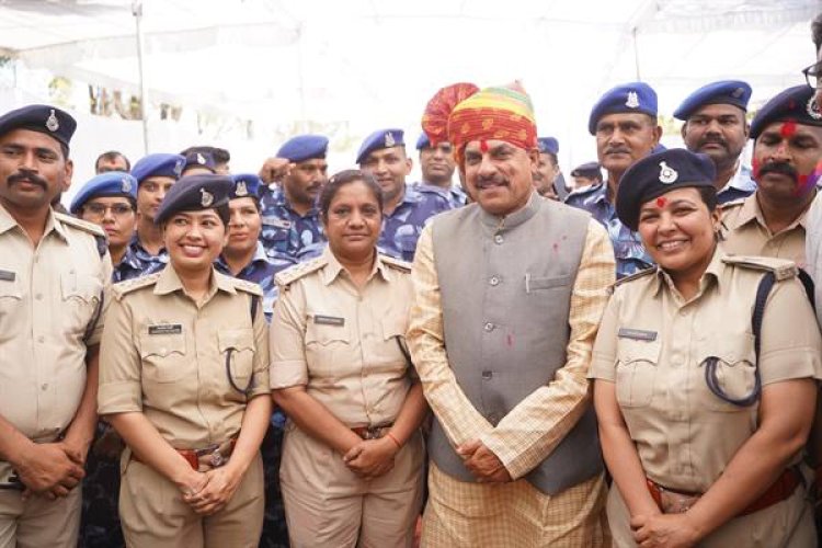 जनता के लिये पुलिस करती है सभी चुनौतियों का सामना : मुख्यमंत्री डॉ. यादव