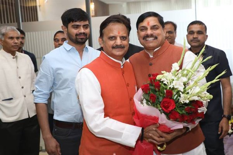 मुख्यमंत्री डॉ. यादव को उप मुख्यमंत्री श्री शुक्ल ने जन्मदिन की शुभकामनाएं दीं