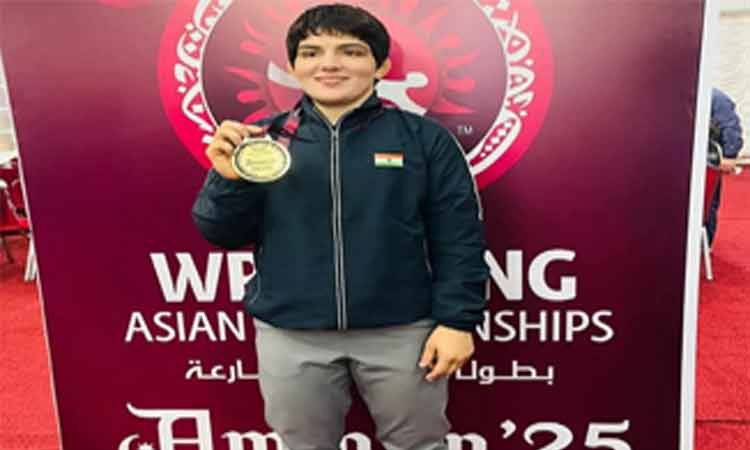 एशियाई कुश्ती चैंपियनशिप: भारतीय पहलवान मनीषा भंवाला ने जीता स्वर्ण पदक