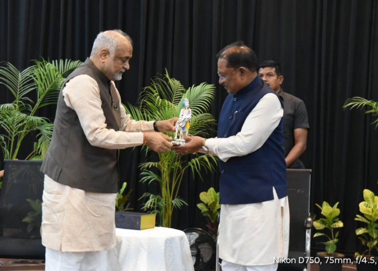 रायपुर : हार्टफुलनेस योगाश्रम पहुंचे मुख्यमंत्री श्री साय : योगगुरु से किया मुलाकात