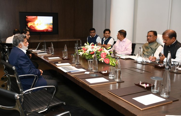रायपुर : छत्तीसगढ़ में सात सितारा हॉस्पिटैलिटी परियोजनाओं में औरिया ग्रुप की रुचि, मुख्यमंत्री से की निवेश पर चर्चा