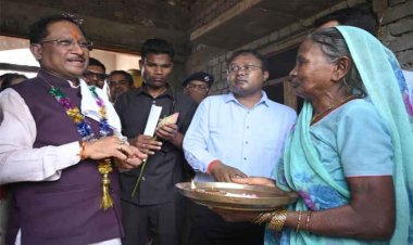 रायपुर : मुख्यमंत्री श्री विष्णुदेव साय ने सक्ति जिले में योजनाओं के क्रियान्वयन की जमीनी हकीकत की जानकारी ली